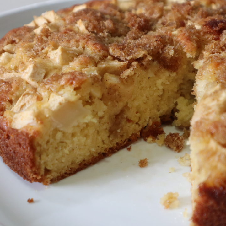 The BEST Apple Cake
